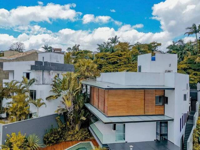 #18 - Casa para Venda em São Paulo - SP - 2